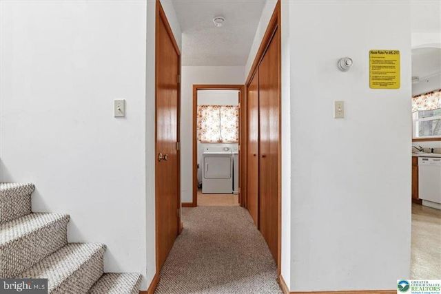 7225 WINNEBAGO DR, Pocono Lake, PA 18347