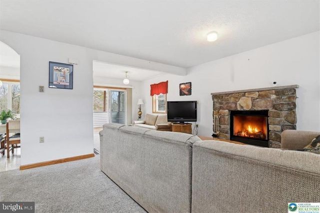 7225 WINNEBAGO DR, Pocono Lake, PA 18347