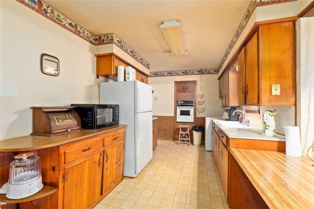 605 Valley View Drive, Brownwood, TX 76801