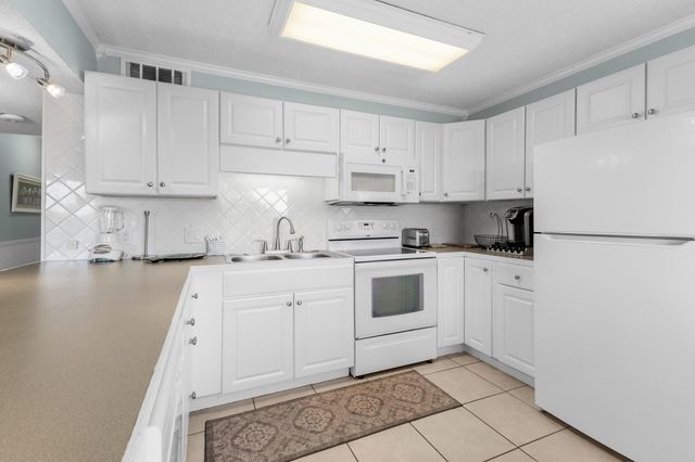 5905 S Kings Hwy Unit 327A, Myrtle Beach, SC 29575