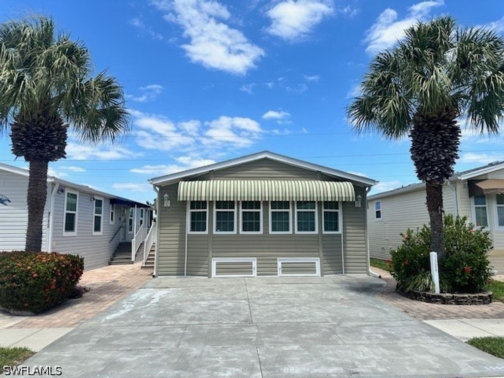 1509 Diamond Lake CIR, Naples, FL 34114