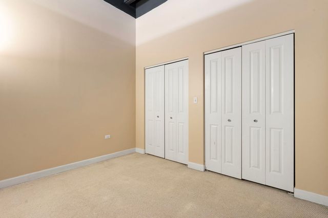 4131 W Belmont Avenue 402, Chicago, IL 60641