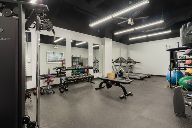 4131 W Belmont Avenue 402, Chicago, IL 60641