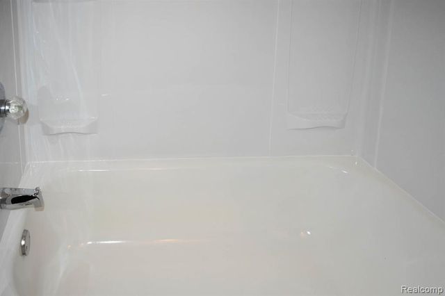 26103 Palmer Boulevard, Madison Heights, MI 48071