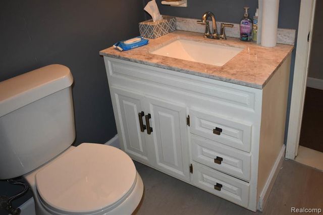 26103 Palmer Boulevard, Madison Heights, MI 48071