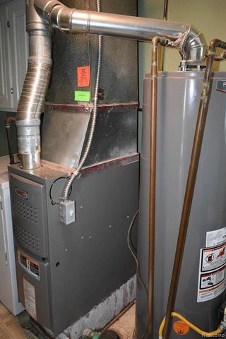 26103 Palmer Boulevard, Madison Heights, MI 48071