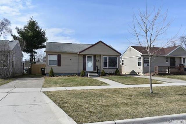 26103 Palmer Boulevard, Madison Heights, MI 48071