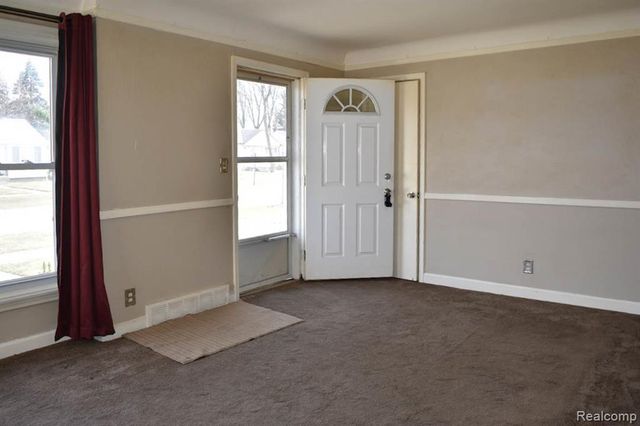 26103 Palmer Boulevard, Madison Heights, MI 48071