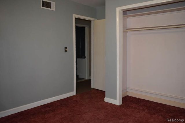 26103 Palmer Boulevard, Madison Heights, MI 48071