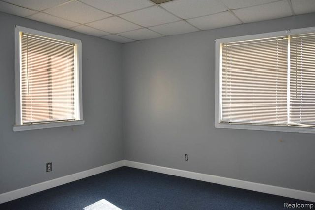 26103 Palmer Boulevard, Madison Heights, MI 48071