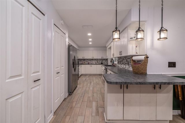 420 PINEAPPLE STREET, Orange City, FL 32763