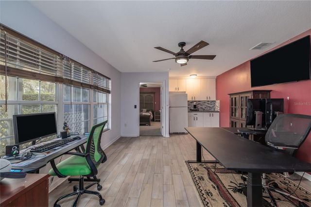 420 PINEAPPLE STREET, Orange City, FL 32763