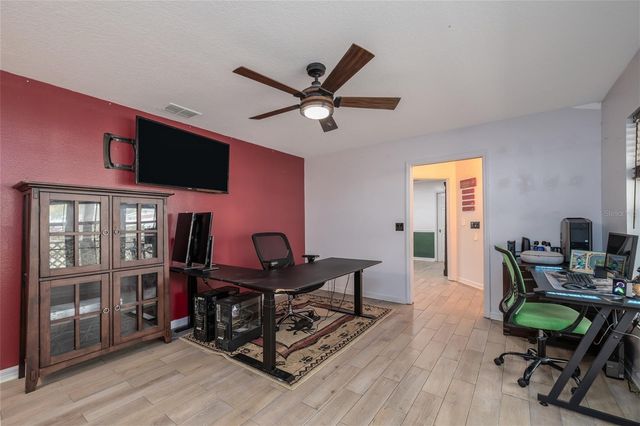 420 PINEAPPLE STREET, Orange City, FL 32763