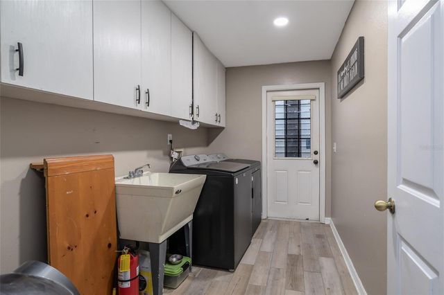 420 PINEAPPLE STREET, Orange City, FL 32763