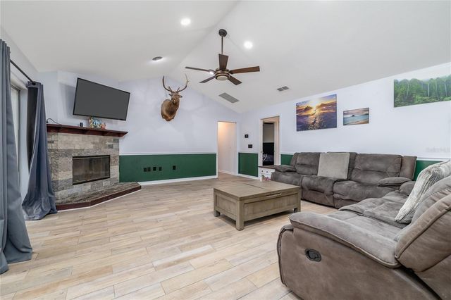 420 PINEAPPLE STREET, Orange City, FL 32763