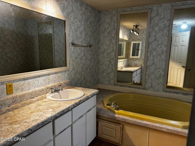 2929 Avon Road, Panama City, FL 32405