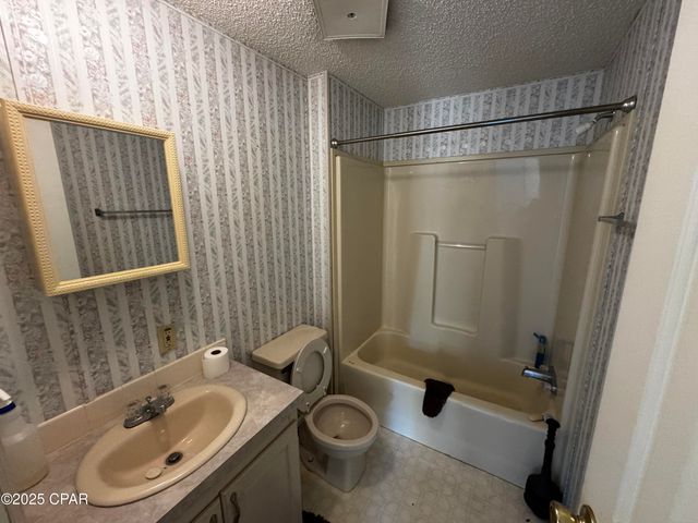 2929 Avon Road, Panama City, FL 32405