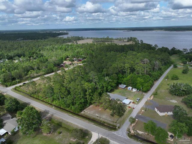 Robinson Point Rd, Bagdad, FL 32583