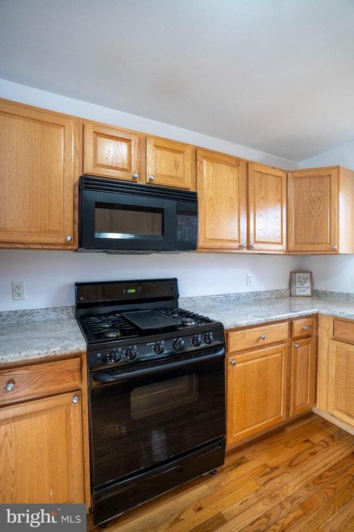 Image 6 of property listing at 119 GALA DR, State College, PA 16801