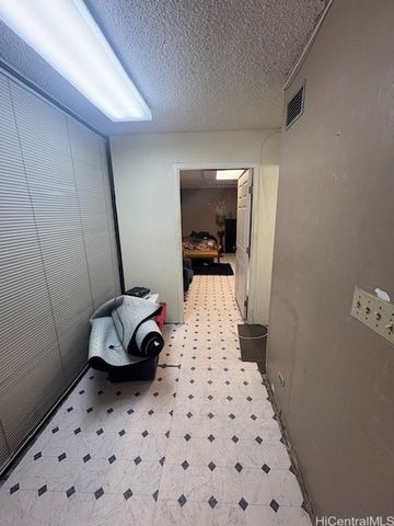 1750 Kalakaua Avenue 201, Honolulu, HI 96826