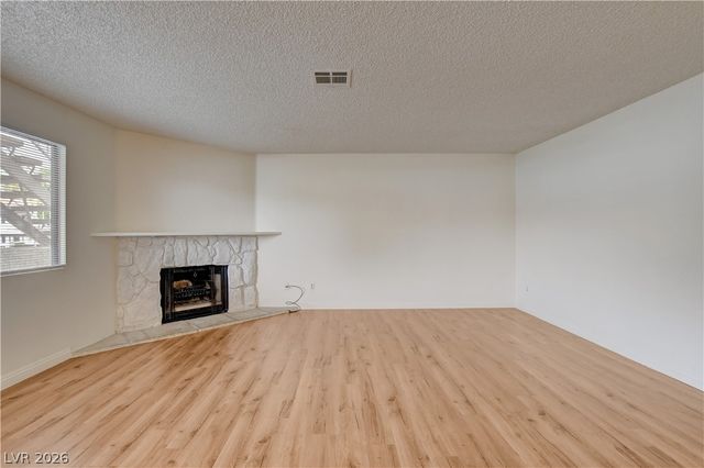 2713 Beaver Creek Court 102, Las Vegas, NV 89117