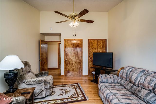 8631 MONTEREY HIGHWAY Hwy, Monterey, TN 38574