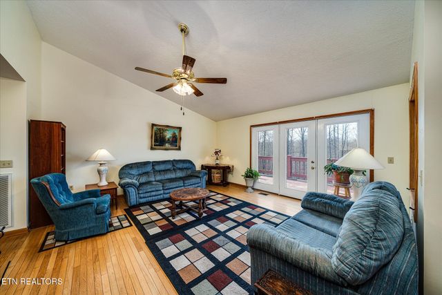 8631 MONTEREY HIGHWAY Hwy, Monterey, TN 38574