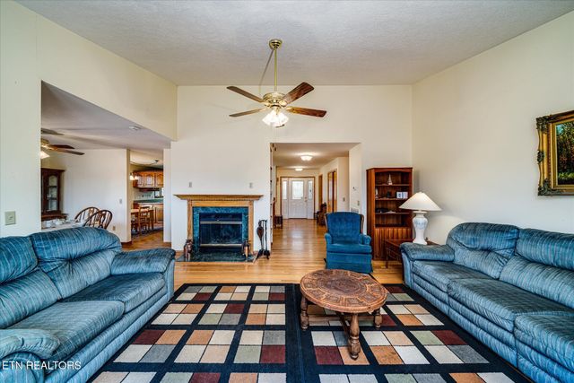 8631 MONTEREY HIGHWAY Hwy, Monterey, TN 38574