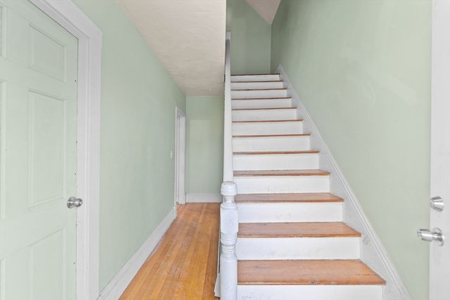 75 Plain St, Lowell, MA 01851