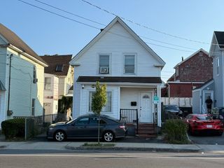 75 Plain St, Lowell, MA 01851