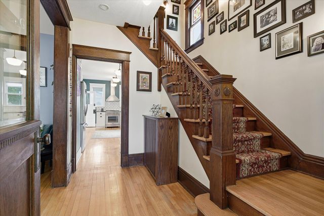 1008 Charles Avenue, Saint Paul, MN 55104