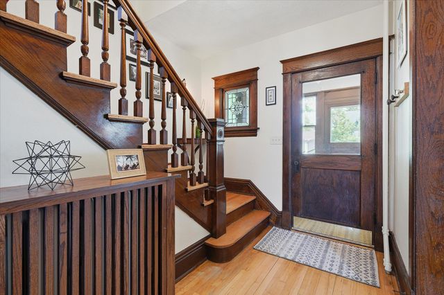 1008 Charles Avenue, Saint Paul, MN 55104