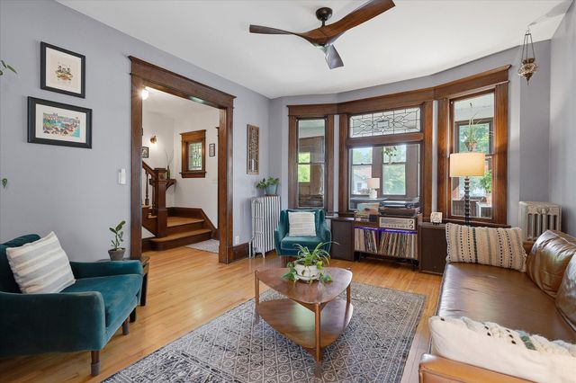 1008 Charles Avenue, Saint Paul, MN 55104