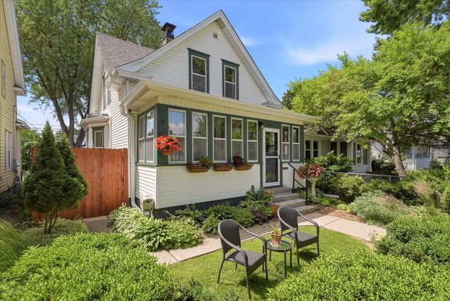 1008 Charles Avenue, Saint Paul, MN 55104