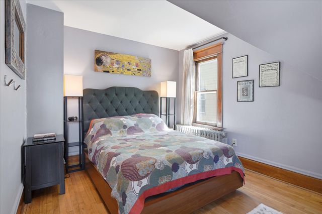 1008 Charles Avenue, Saint Paul, MN 55104