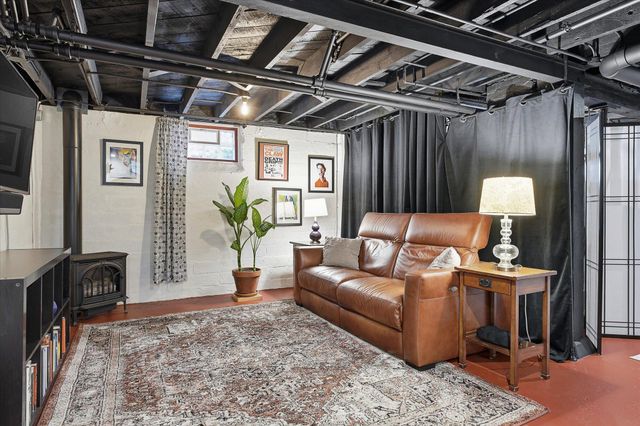 1008 Charles Avenue, Saint Paul, MN 55104