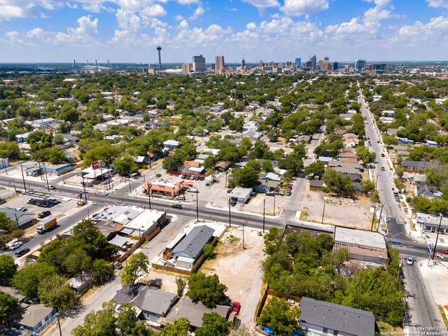 920 N NEW BRAUNFELS AVE, San Antonio, TX 78202