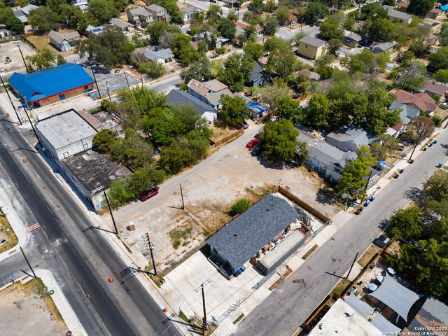 920 N NEW BRAUNFELS AVE, San Antonio, TX 78202