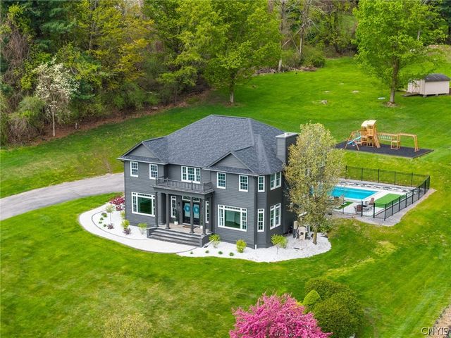 4595 Bloomsbury Drive, Onondaga, NY 13215