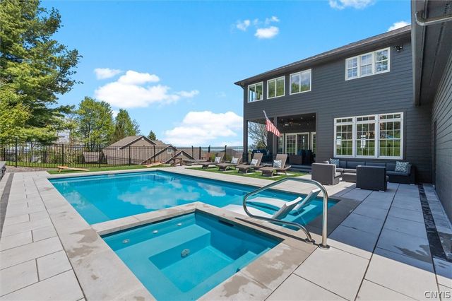 4595 Bloomsbury Drive, Onondaga, NY 13215
