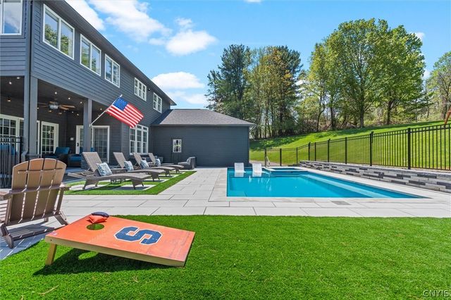 4595 Bloomsbury Drive, Onondaga, NY 13215