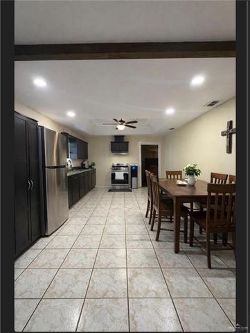 618 N Val Verde Road, Edinburg, TX 78542