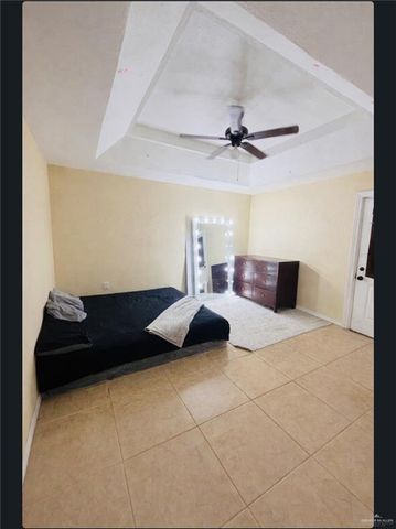 618 N Val Verde Road, Edinburg, TX 78542