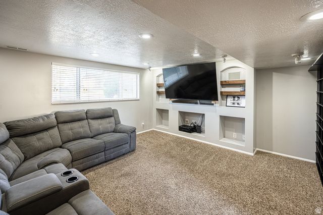 880 E 350 N, Layton, UT 84041