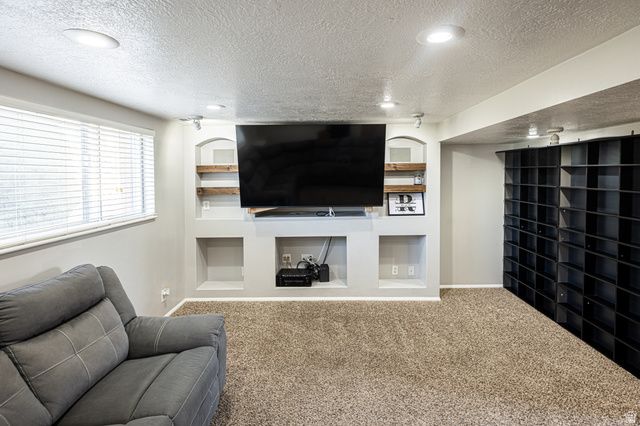 880 E 350 N, Layton, UT 84041