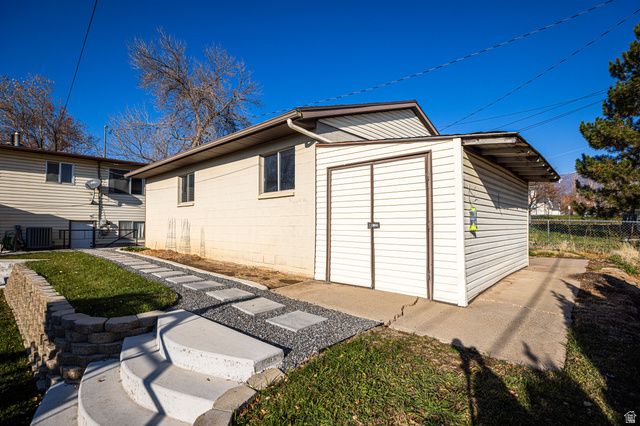 880 E 350 N, Layton, UT 84041