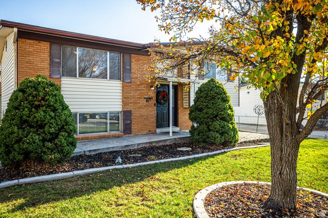 880 E 350 N, Layton, UT 84041