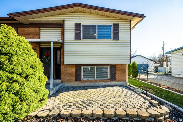 880 E 350 N, Layton, UT 84041