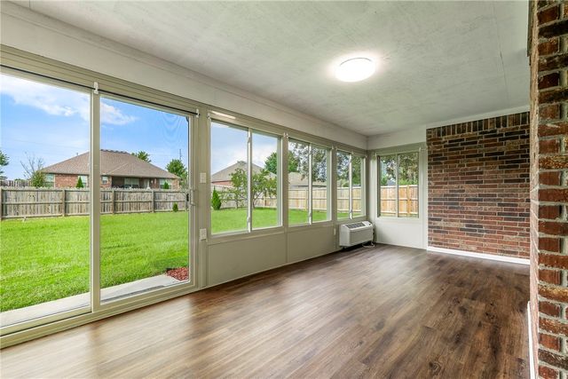 4202 SW Limestone Avenue, Bentonville, AR 72712