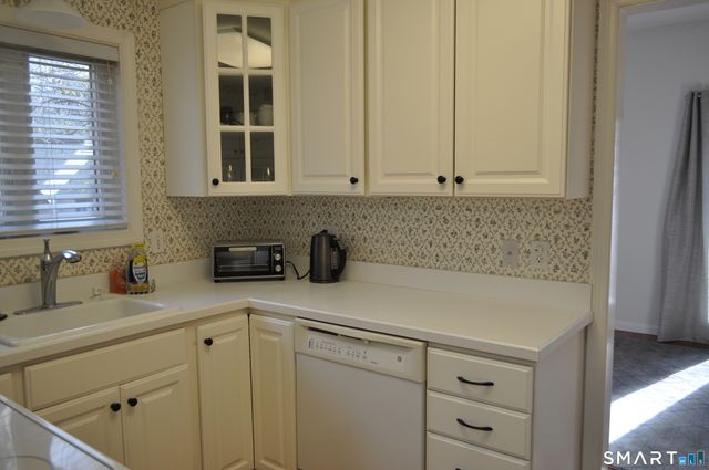 29 Crocus Lane 29, Avon, CT 06001